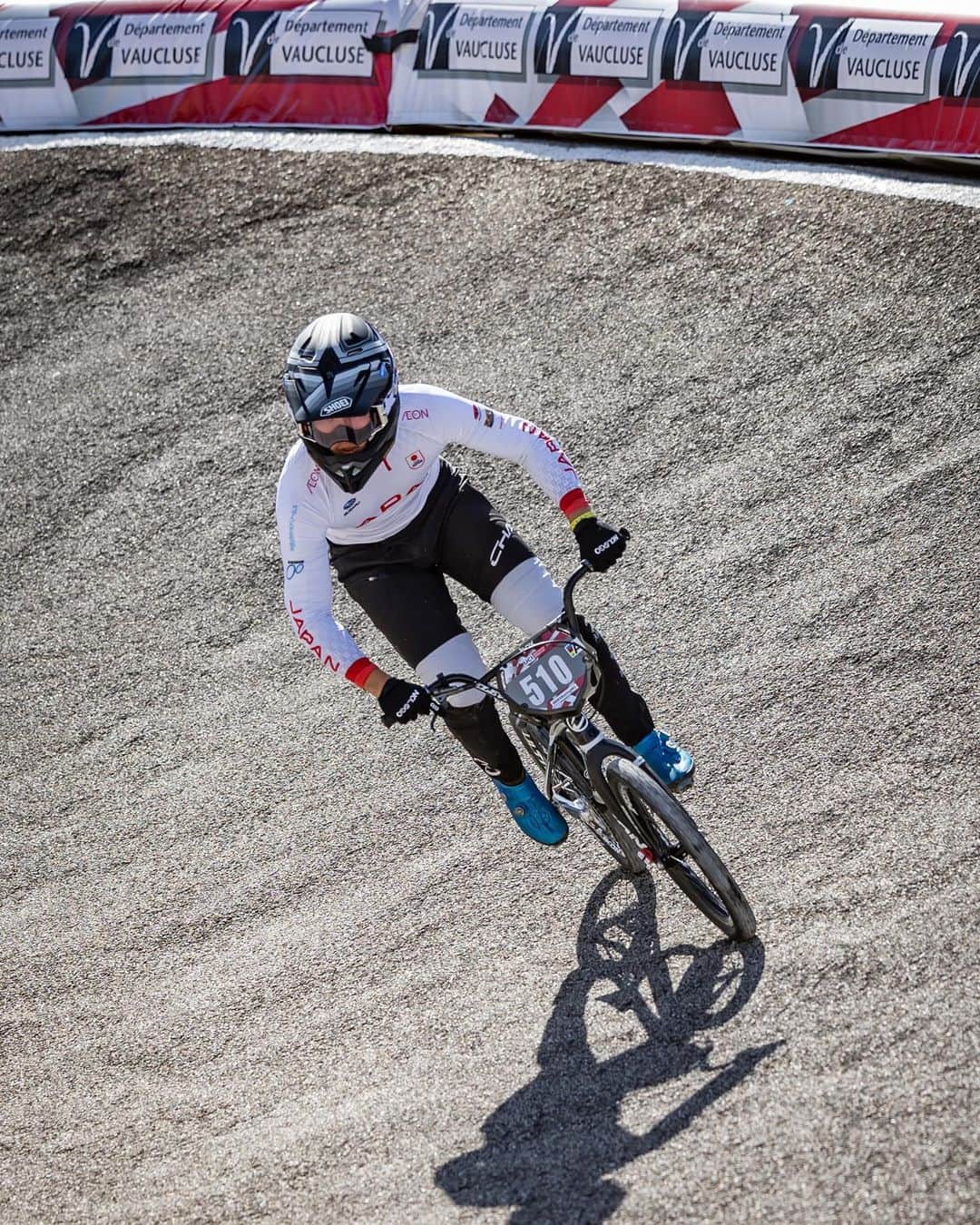増田優一のインスタグラム：「@ucibmxsx Round6 here in France! Ended up bit earlier but was so much fun racing! Thank you @twanvangendt and #bmxteamjapan for helping at the track🙏 • ワールドカップ第6戦、準々決勝敗退でした。考えていたプランを実行できずに終わってしまいましたが、調子は良かったです！2週間後に控えているアルゼンチン大会に向けて、1週間フランスで練習します！ 応援ありがとうございました🙏 Pc @navadanet  #TenBMXCommandments」