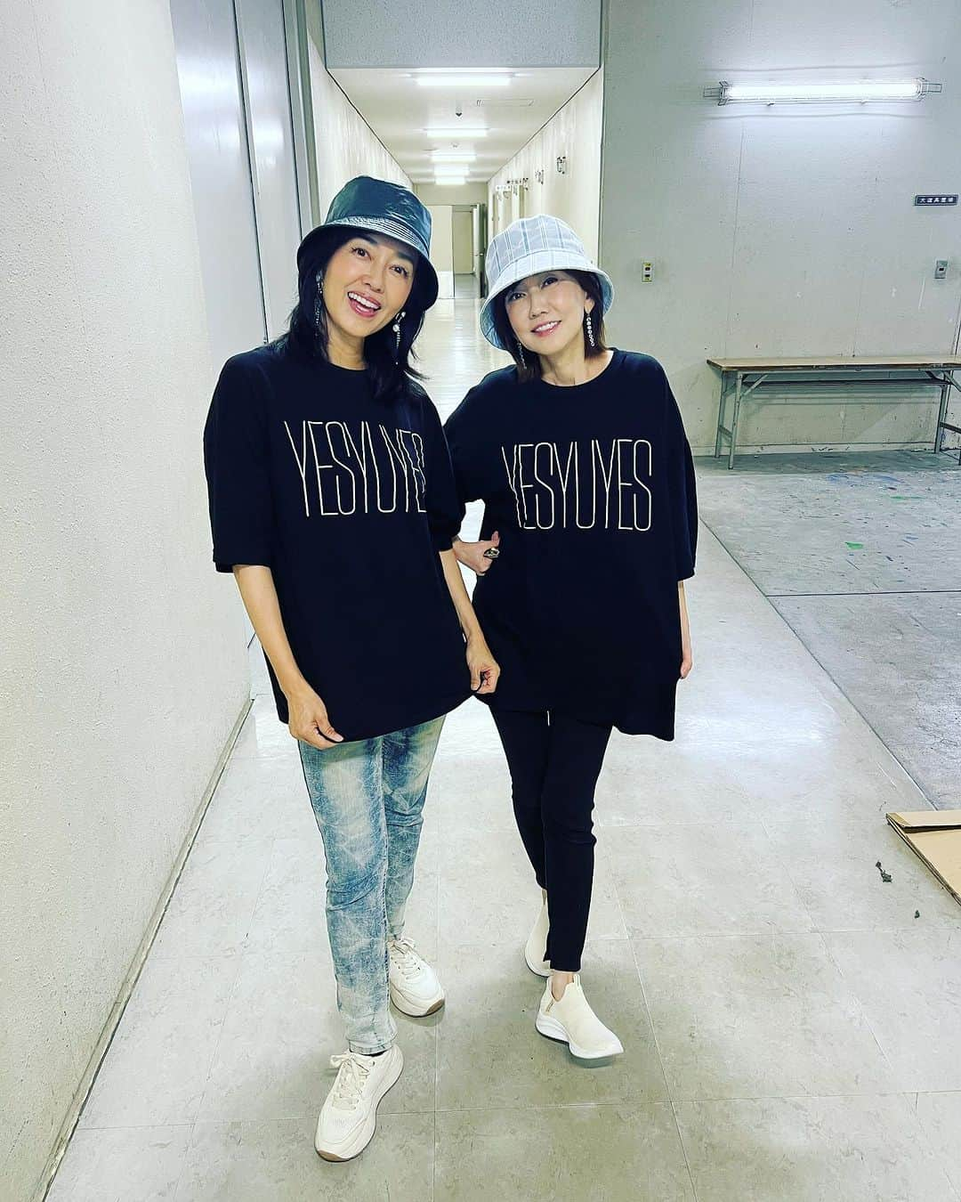 早見優のインスタグラム：「Matching t-shirts with @iyo14_official   #goodfriends #matching #tshirt #friendship #girlfriend #bff」