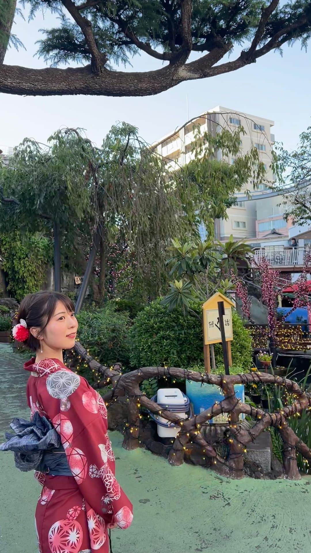 小林由依のインスタグラム：「夏の思い出もろもろ🎞 ⁡ 楽しすぎた今夏🍻🌻🍧 ⁡ できることなら戻りたい〜😂👏笑 ⁡ ⁡ . . . . . ⁡ ⁡ #夏祭り #祭り #浅草観光 #浅草 #東京 #asakusa #tokyo #花火大会 #浴衣 #着物 #浴衣コーデ #バーベキュー #川遊び #川 #カラオケ #カラオケ好き #結婚式 #プール #サウナ #ビール #ビール女子 #クラフトビール #飲み #水着 #ショートヘア #女子旅 #国内旅行 #休日コーデ #休日  ⁡」