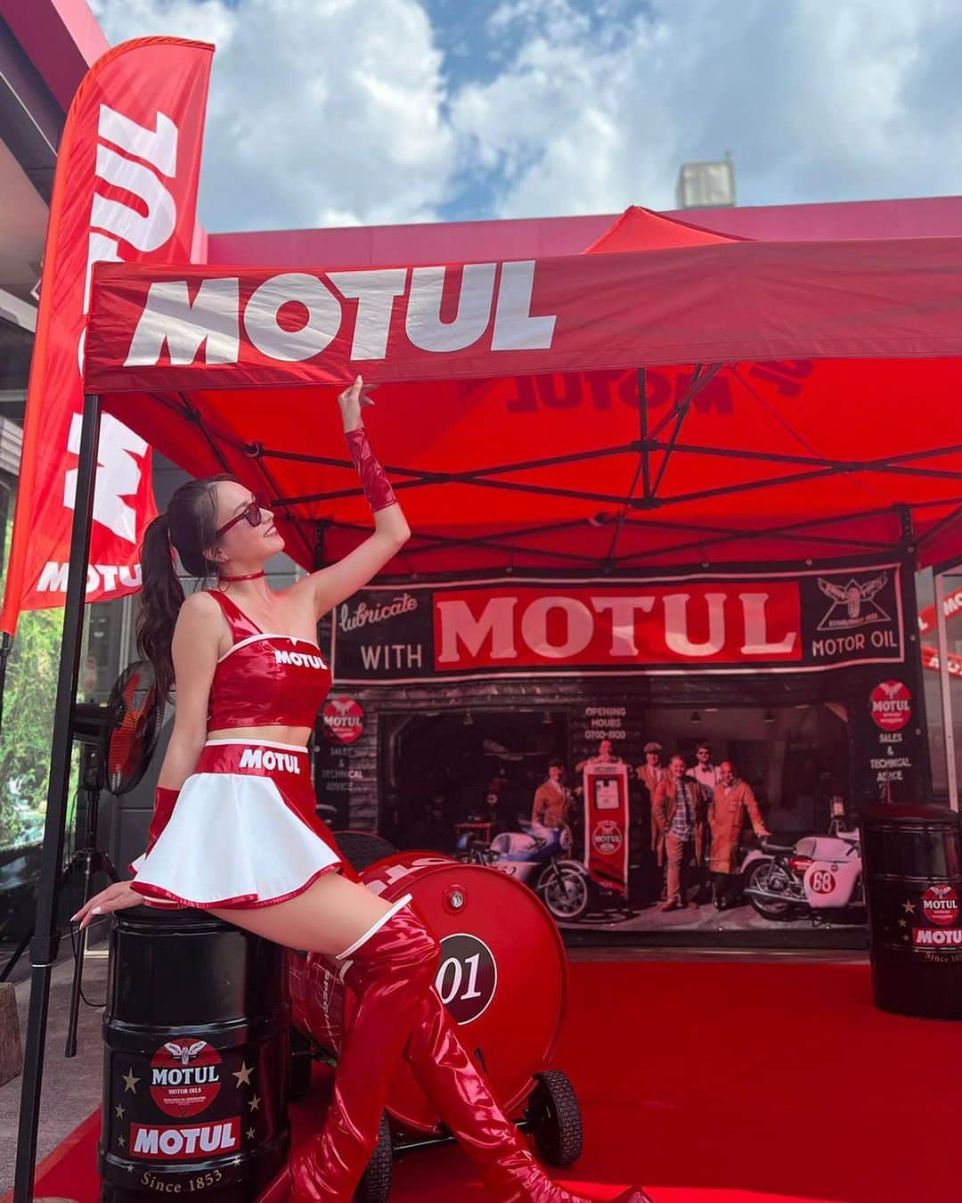 のインスタグラム：「【お知らせ】 今週末のモビリティリゾートもてぎにて行われる 『MotoGP日本グランプリ』に 私たちMOTUL Circuit Ladyも参加いたします🙋🏻‍♀️❤️ イベント広場に出展するMOTULブースなどに 出演予定ですので みなさん良かったら是非、 遊びに来てください😊🙌🏻  #MOTUL #MOTULJapan #PoweredByMOTUL #MOTULCircuitLady #MotoGP #MotoGP2023 #Motorsports  #Racing  @motuljapan」