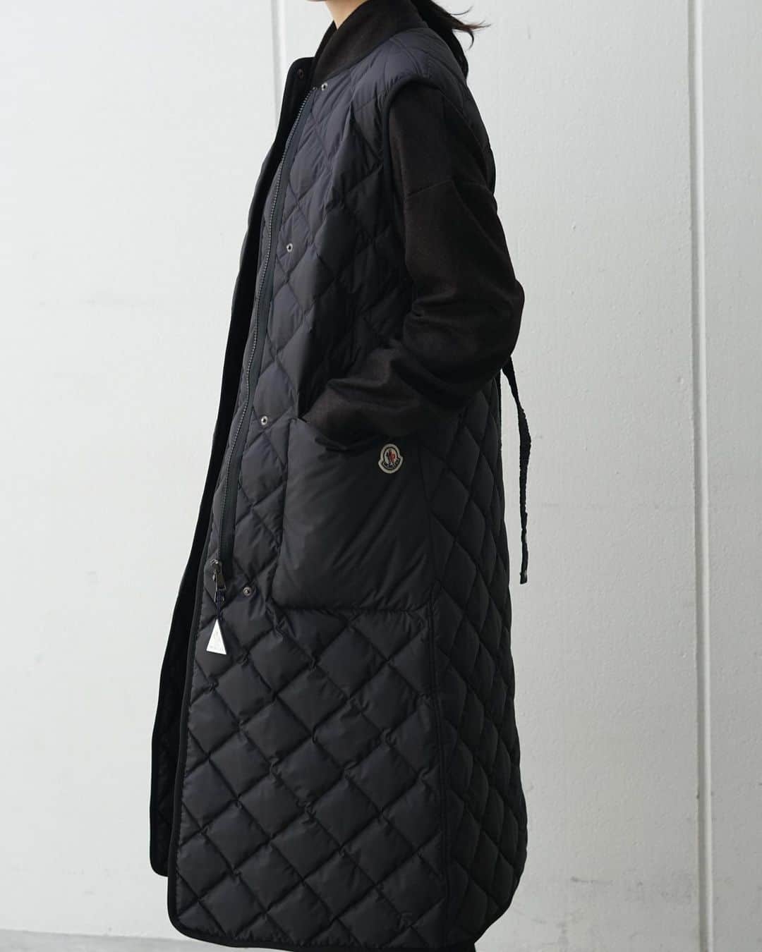 のインスタグラム：「MONCLER  ⁡ BUTOR VEST -ビュトール- ￥236,500（税込） ⁡ ⁡ 詳しくはオフィシャルサイト【ARKnets】にて。 ■商品や通信販売に関しまして ご不明な点がございましたらお気軽にお問い合わせください。 ----------------------------------- オフィシャルサイトの在庫と店頭在庫は共有しております。 商品に関しましては、お気軽にコメントや店舗までお問い合わせください。 ⬇︎⬇︎⬇︎ @ann_de_ark  @arknets_official ⁡ #fashion #栃木 #宇都宮 #ショップ #セレクトショップ　#arknets #anndeark  ⁡#moncler #seya  -----------------------------------」