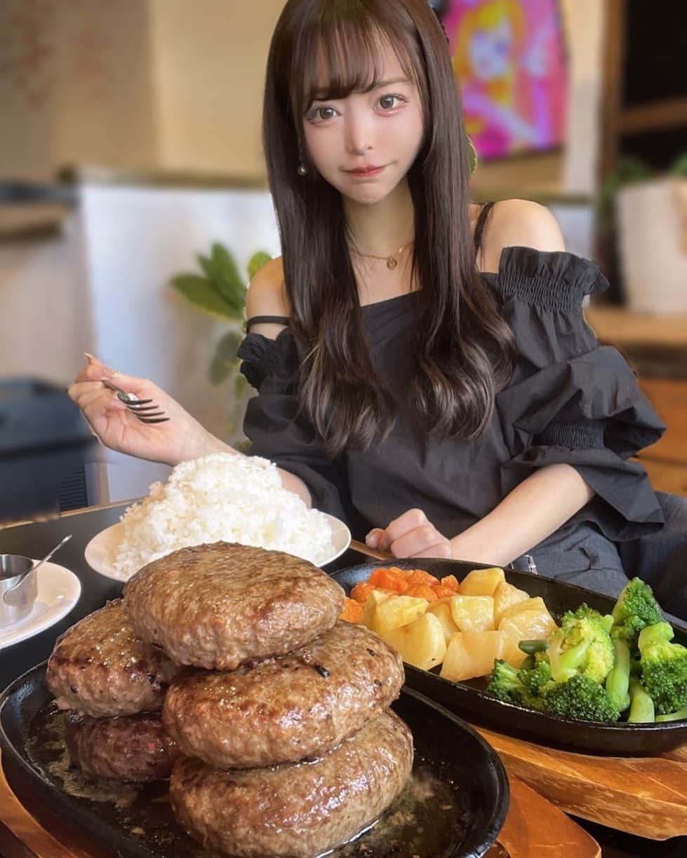 三年食太郎（松島萌子）さんのインスタグラム写真 - (三年食太郎（松島萌子）Instagram)「ハンバーグ5人前🍽」9月25日 17時47分 - 3.syokutaro
