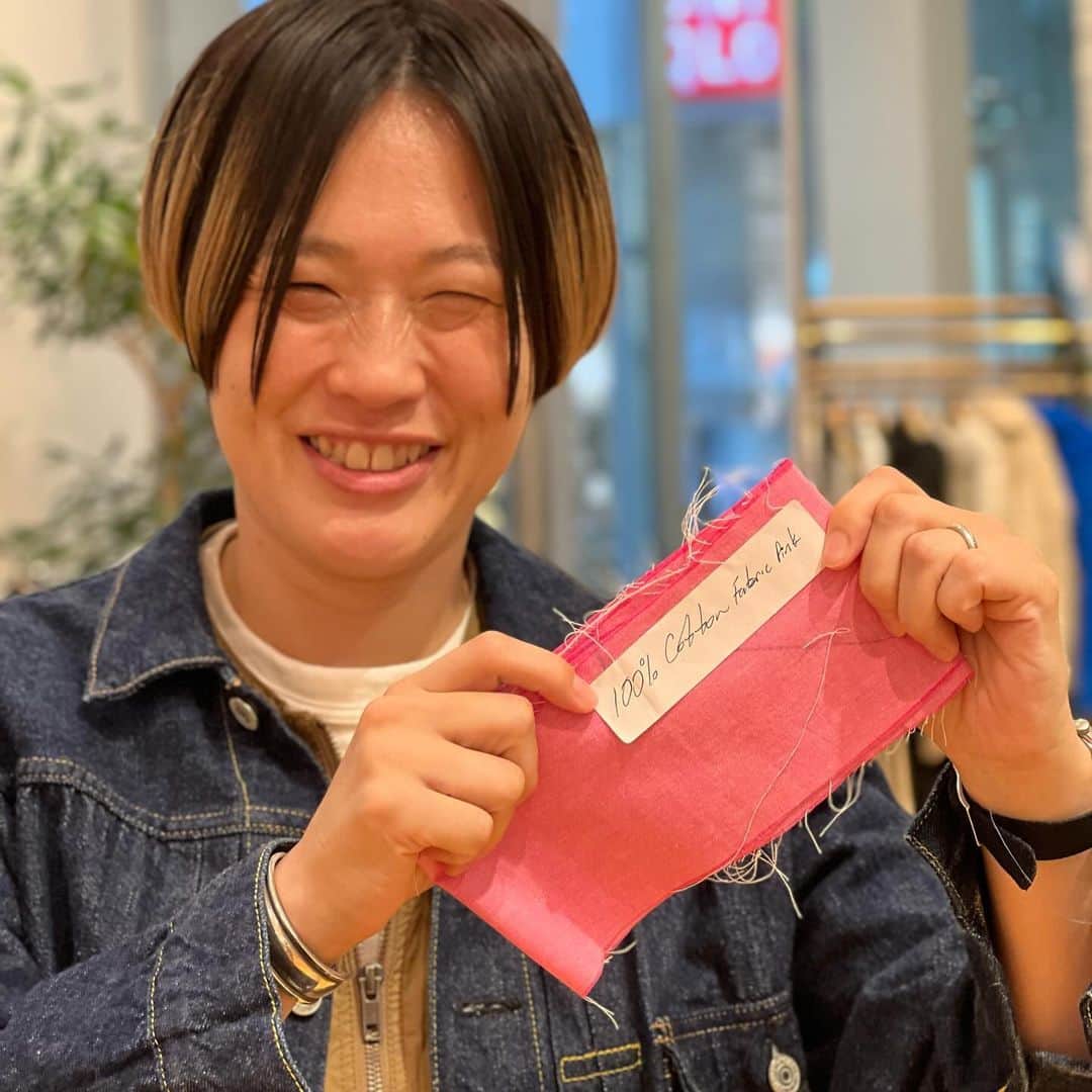 のインスタグラム：「【INDIVIDUALIZED SHIRTS TRUNK SHOW】  RECOMMEND FABRIC  〈DAN RIVER〉Dead Stock Fabric  女性の方にもオススメのファブリック。お好みのフィッティングでオーダー頂けます。  創業から半世紀以上経った今も1枚のシャツへのこだわりを一貫している〈INDIVIDUALIZED SHIRTS（インディビジュアライズド シャツ）〉。 BEAMSでは定番のイベントとして好評を博しているカスタムメイドシャツのオーダー会を開催します。  本オーダー会では、1人1人のお客様の体型やお好みのフィッティングに合わせ、生地、襟型、カフ型、ポケットをお選びいただけます。 400種類以上の生地バリエーションからディテールを組み合わせ、世界にたった1枚のシャツをオーダーいただける特別な機会です。  本イベント限定の生地としてダンリバー社製のデッドストック生地を数量限定でご用意いたしました。今はなきアメリカンミルズのアメリカ製の生地です。豊富なカラーバリエーションでご用意しております。  開催期間 2023年9月23日（土）・24日（日）・9月30日（土）・10月1日（日） 開催店舗 ビームス 神戸 開催期間 2023年10月7日（土）・8日（日）・9日（月・祝）・14日（土）・15日（日） 開催店舗 ビームス プラス 有楽町」