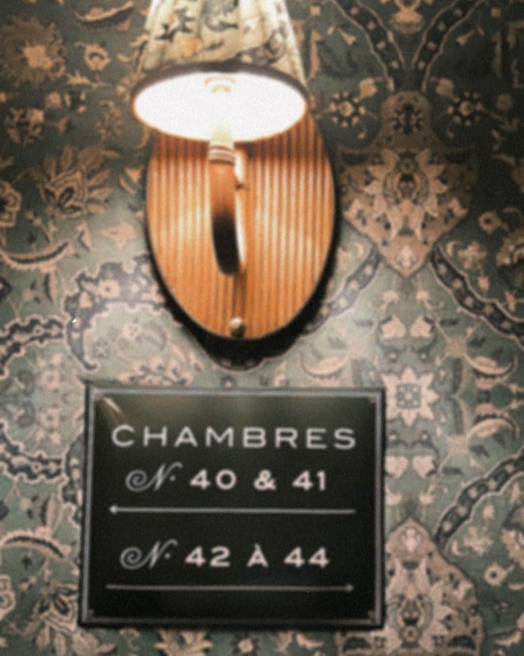 紗栄子さんのインスタグラム写真 - (紗栄子Instagram)「PARIS撮影到着日✈️  今回滞在したホテルは6月にオープンしたばかりの @hoteleldorado.paris 🏨🇫🇷🪽  どこで撮ってもフォトジェニックな空間に、心地良いホスピタリティ🌹」9月25日 17時48分 - saekoofficial
