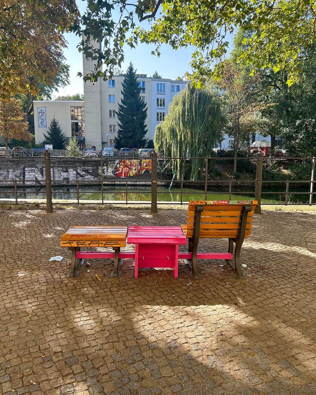 STIL IN BERLINさんのインスタグラム写真 - (STIL IN BERLINInstagram)「Communities fixing hostile architecture 🩷🩷🩷 #goodnews」9月25日 17時52分 - stilinberlin