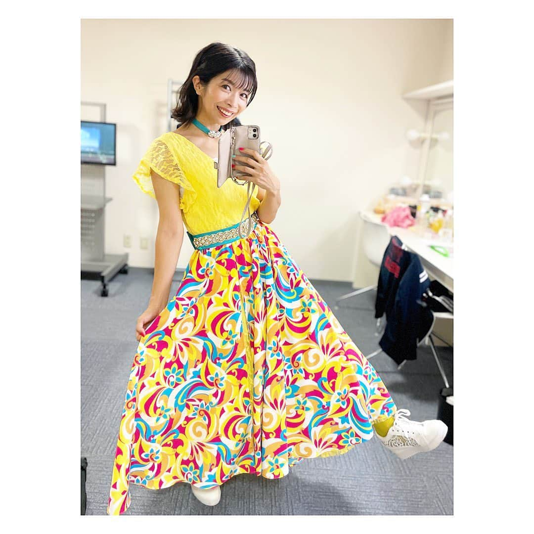 三倉佳奈さんのインスタグラム写真 - (三倉佳奈Instagram)「「Family Dream Live 2023 」、 東京ドームシティホール公演、2日間4公演完走しました！  温かくて元気いっぱいの会場の皆さんと、だいすけさんはじめ大好きなキャストスタッフの皆さんと一緒に作った時間、本当に幸せでした🥲 お客さまが笑ったり涙して下さったり、大きな声で歌ってくれたり...嬉しかった！ 踊って歌って走って駆け抜けて、とっても楽しかったです🌈 やっぱり生の音楽って最高ですね🙌🏻  出会った子供たちが何かを感じて帰ってくれていたら幸せです🌸  次は来月、名古屋公演！ またどんな出会いがあるのかワクワクです☺︎  #FamilyDream Live #東京千秋楽 #ありがとうございました💕」9月25日 8時55分 - kana_mikura0223