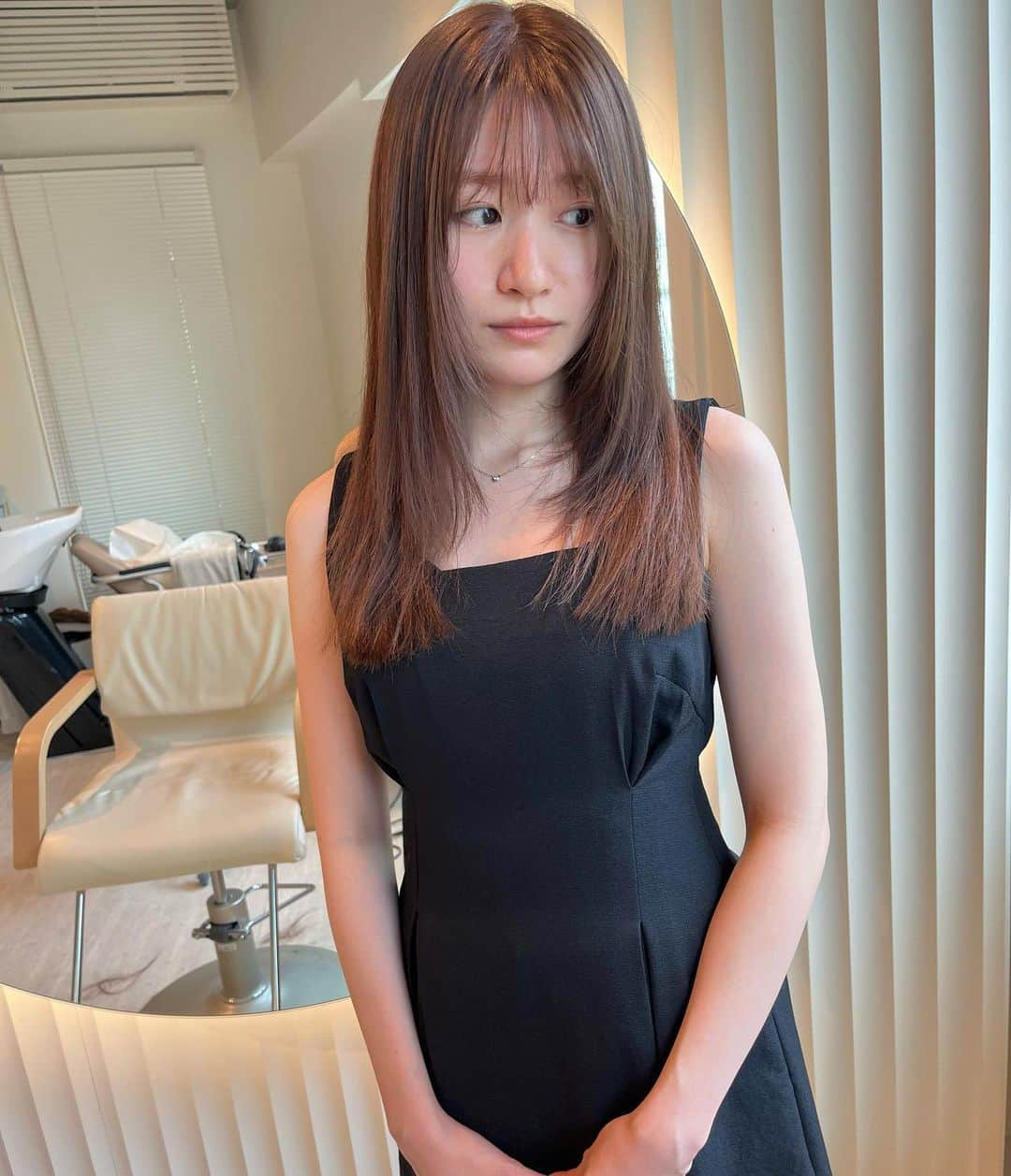 新倉真奈美さんのインスタグラム写真 - (新倉真奈美Instagram)「.  色素薄めな柔らかいbeige nuance layerでオトナっぽく❤︎」9月25日 8時59分 - mana0809