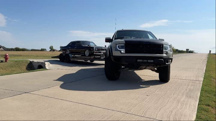 スティーブのインスタグラム：「Time to get this Gloria done and back on the road!! My good friend Al @acacg is the reason this Gloria is just about ready to roll again! Check out my channel for updates.  グロリアを仕上げなきゃ❗️友達のアルさんのおかげで間も無くまた走ります」