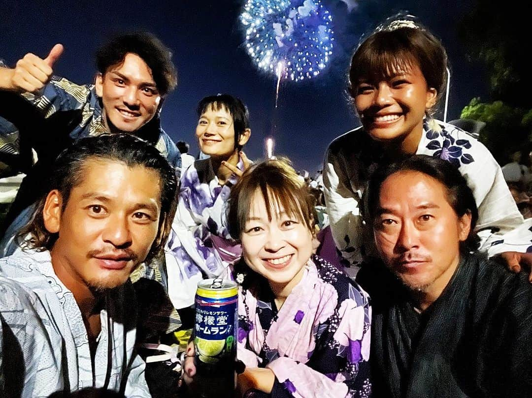 五十嵐恭雄さんのインスタグラム写真 - (五十嵐恭雄Instagram)「花火を見に行ってきた！🎆 めちゃくちゃ楽しかったです！🙇  #調布花火大会 #花火 #日本 #浴衣 #あいのり #あいの里」9月25日 9時36分 - yasuo_ikarashi_