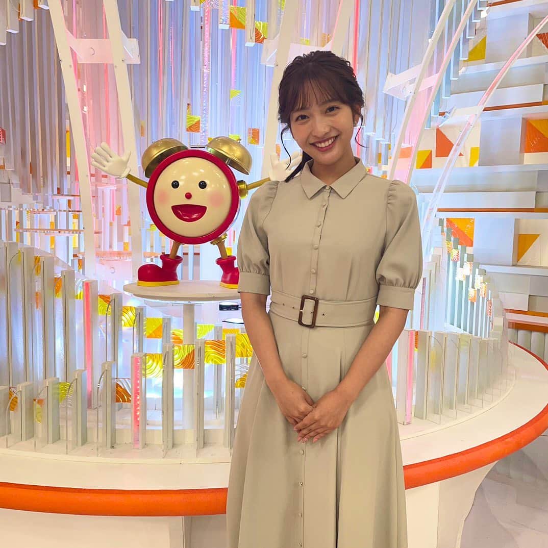 藤本万梨乃のインスタグラム：「* Mr.サンデー、そしてめざましテレビ井上キャスターの代行！ 見てくださった皆様ありがとうございました☺️ 2枚目は、終わったぁ！の顔です笑  #Mrサンデー #めざましテレビ」