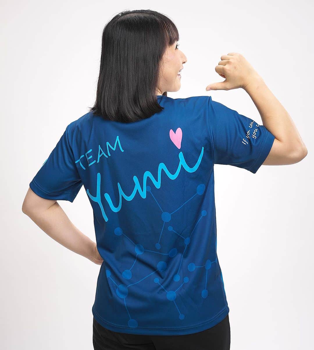 梶原悠未さんのインスタグラム写真 - (梶原悠未Instagram)「TEAM Yumi TシャツをBASEで販売開始🎉  応援グッズを購入して、ぜひレース会場にお越しください💖  TEAM Yumi Tシャツ💙にはサポート、応援してくださる皆様との繋がりをYumiのY字で表現したデザイン🌌で、応援の輪とチームスピリット💗の想いを込めました😌✨  皆様と成し遂げる夢、オリンピック金メダル🥇 夢に向かって一緒にワクワクしましょう♪  国内で開催される国際大会の出場日程🚴‍♀️  ・11月16日〜17日 ジャパントラックカップ UCIクラス1 (静岡県 伊豆ベロドローム)  ・11月25日〜26日 インターナショナルトラックカップ UCIクラス2 (千葉県 TIPSTAR DOME CHIBA)  TEAM Yumi Tシャツを着て、レース会場にお越しいただいた方にはサインをいたします❣️  いつも応援ありがとうございます💖 ぜひレース会場にも応援にきてください✨  購入はプロフィールのリンク、またはストーリーから🎀  #cycling #training #sports #athlete #olympics #オリンピック #自転車 #ロードバイク #トレーニング #梶原悠未 #TEAMYumi #応援グッズ」9月25日 9時49分 - yumi_kajihara
