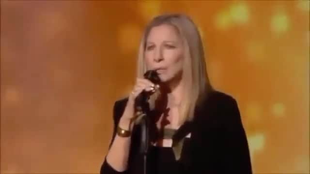 のインスタグラム：「“Avinu Malkeinu” is my favorite prayer to hear tonight at Yom Kippur services. It asks God to have compassion for our world, to hear our voices and sins and inscribe us in the book of life.  In 2013, Streisand sang it live in Israel for the 90th birthday of President Shimon Peres. It’s stunning. Happy New Year to those who celebrate and have an easy fast.」