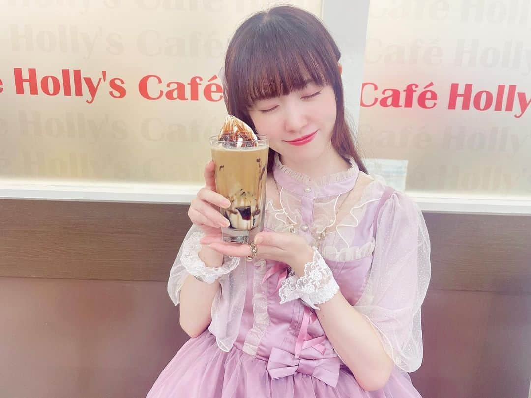 永井杏樹のインスタグラム：「  Cafe Time☕️💭💓  in奈良県  #axesfemmekawaii #axesfemme #アクシーズファム  #ロリータ #ロリータファッション #lolita #kawaii  #lolitafashion #クラシカルロリータ #classiclolita #姫ロリ  #永井杏樹 #アイドル #ミルハニ #民族ハッピー組」