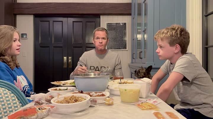 ニール・パトリック・ハリスのインスタグラム：「I made a lil vid of tonight’s festivities. Asian appetites and arguments. #funhousefarm」