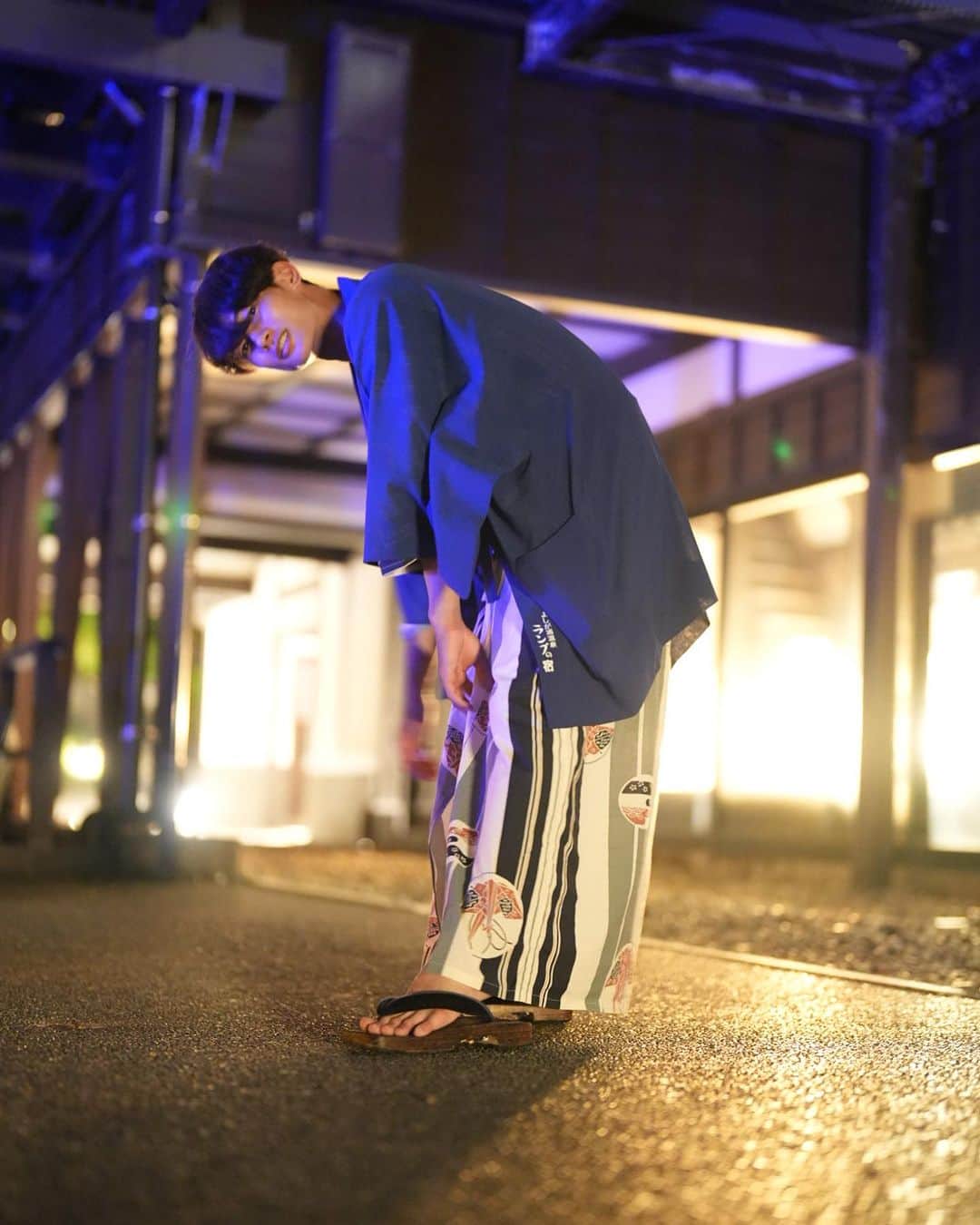 asukaさんのインスタグラム写真 - (asukaInstagram)「Would you like to spend a luxurious time at the Japanese sea while wearing a yukata?👘  浴衣久しぶり過ぎて沢山写真撮っちゃった📸  素敵な時間を有難う御座いました。 @lampnoyado  #ランプの宿 #温泉旅館 #石川県旅行 #旅館 #絶景温泉 #高級旅館 #石川県温泉 #リトリート #奥能登国際芸術祭 #世界の絶景 #能登観光 #能登 #絕景写真 #石川觀光 #青の洞窟 #能登旅行 #女子旅行 #高級ホテル #view #notopeninsula #ranpnoyado #ryokan #japanesetrip #lampnoyado」9月25日 12時00分 - bboy_asuka