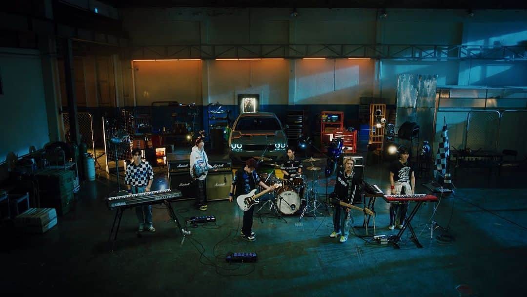 JYPエンターテインメントのインスタグラム：「⠀  Xdinary Heroes  <Livelock>  🔐Instrumental Live Sampler  ALBUM RELEASE🔻 2023.10.11 6PM (KST) 🏎 TITLE "Break the Brake"  #XdinaryHeroes #엑스디너리히어로즈 #Livelock #Break_the_Brake #WE_ARE_ALL_HEROES #JYP」