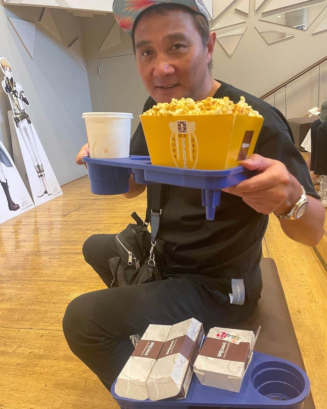 竹原慎二のインスタグラム：「久しぶりに映画館で鑑賞じゃ 楽しみじゃ  #ミステリと言う勿れ  #広島 #じゃあの。」