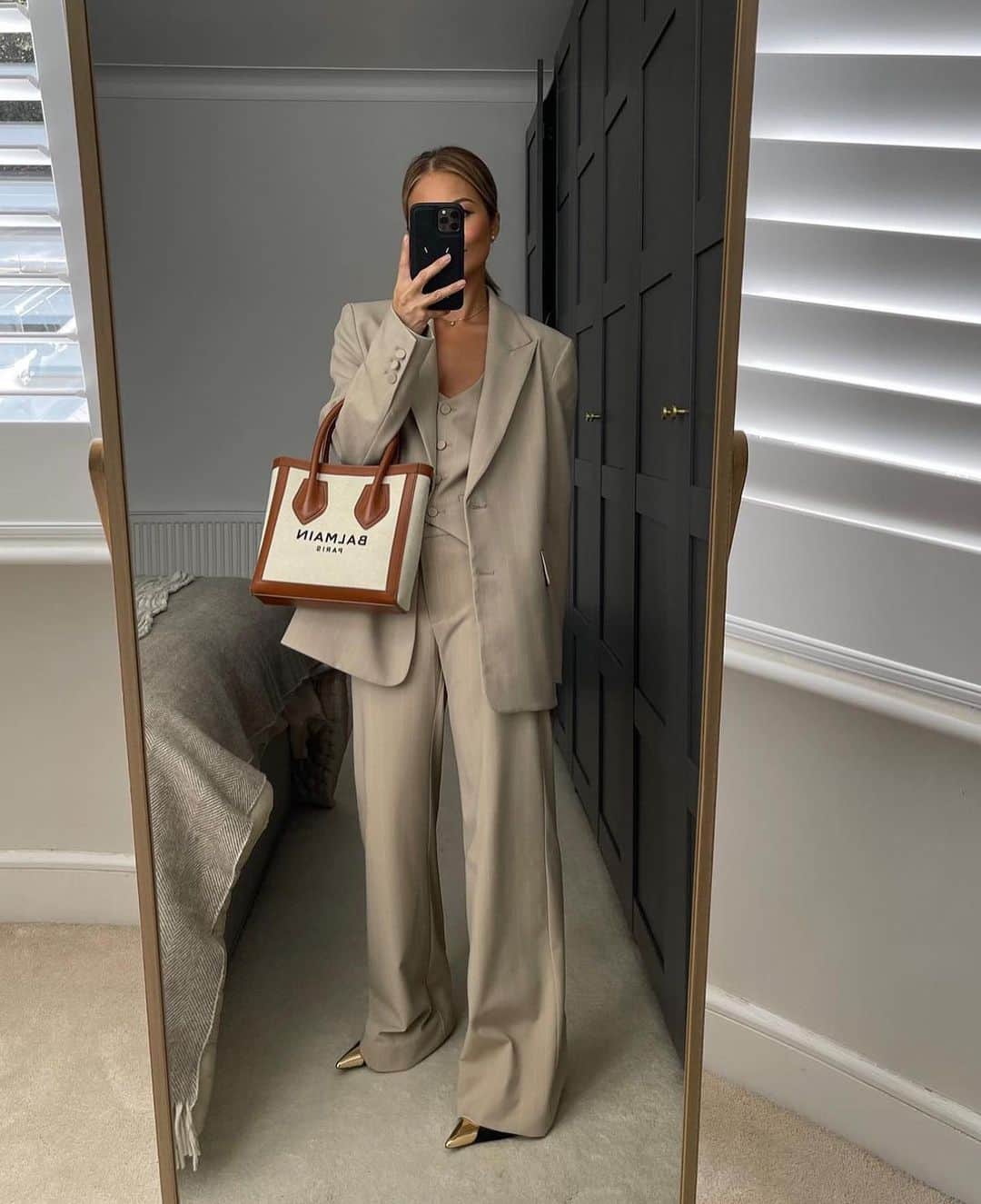 KOOKAI のインスタグラム：「We love @lucky_girl_h in the Bergen Oversized Blazer, Vest & Wide-leg Pants •• Available in boutiques and online #kookai」