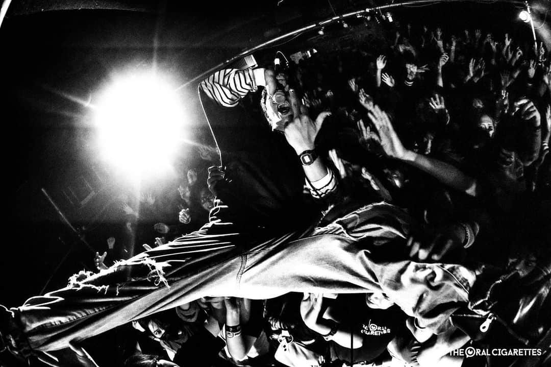 山中拓也さんのインスタグラム写真 - (山中拓也Instagram)「旭川大好きになった夜。 ライブに来てたみんな頭っからアツすぎ。最高。 SATOHのメンバーともグルーヴでて、カジノドライブともグルーヴ生まれた笑 また絶対来ます。  @shot.row」9月25日 12時26分 - oraltakuya