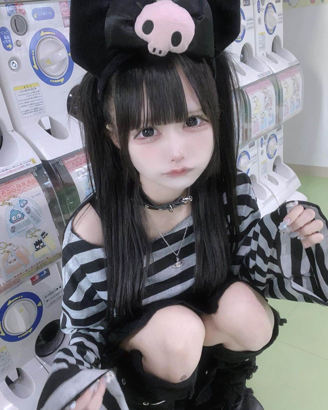 のインスタグラム：「ガチャガチャみつけるとやりたくなるよね」