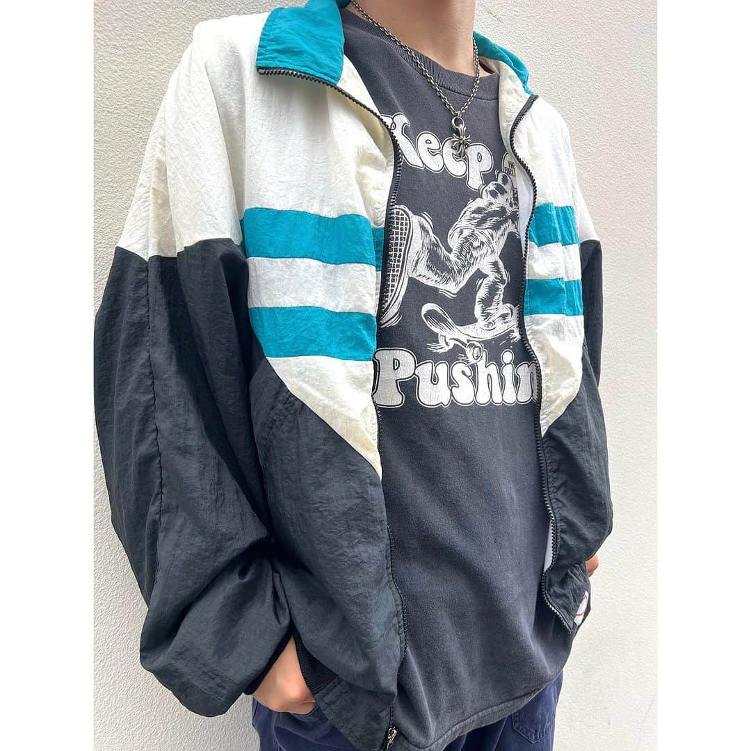 のインスタグラム：「ㅤㅤㅤㅤㅤㅤ  【 men's coordinate 】  ・80s〜90s Dior nylon jacket  #古着 #古着屋 #東京 #下北 #下北沢 #下北沢古着 #下北沢古着屋 #フラミンゴ下北沢店　#メンズコーデ #ディオール #ナイロンジャケット #londonfog #nylonjacket #jacket #dior #military #vintage#mens #ladies#fashion#tokyo#shimokitazawa #优质的 #下北泽　#빈티지　#시모키타자와」