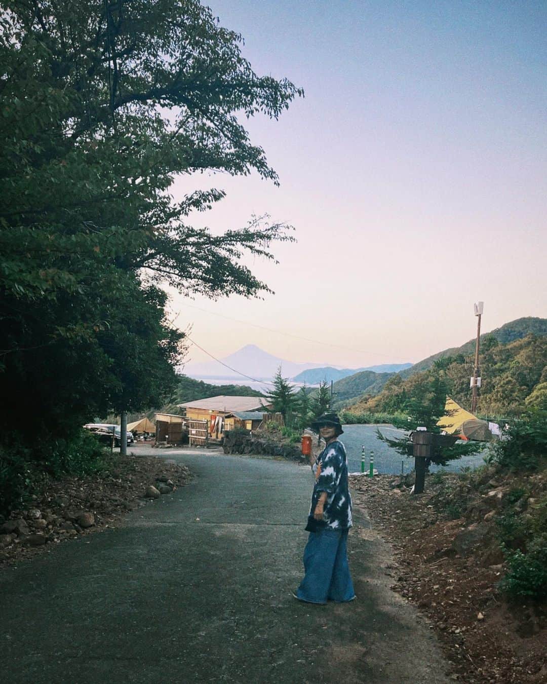 松本千夏さんのインスタグラム写真 - (松本千夏Instagram)「念願キャンプ、野生に戻った気持ちになった🐅」9月25日 18時40分 - chiii8mikan