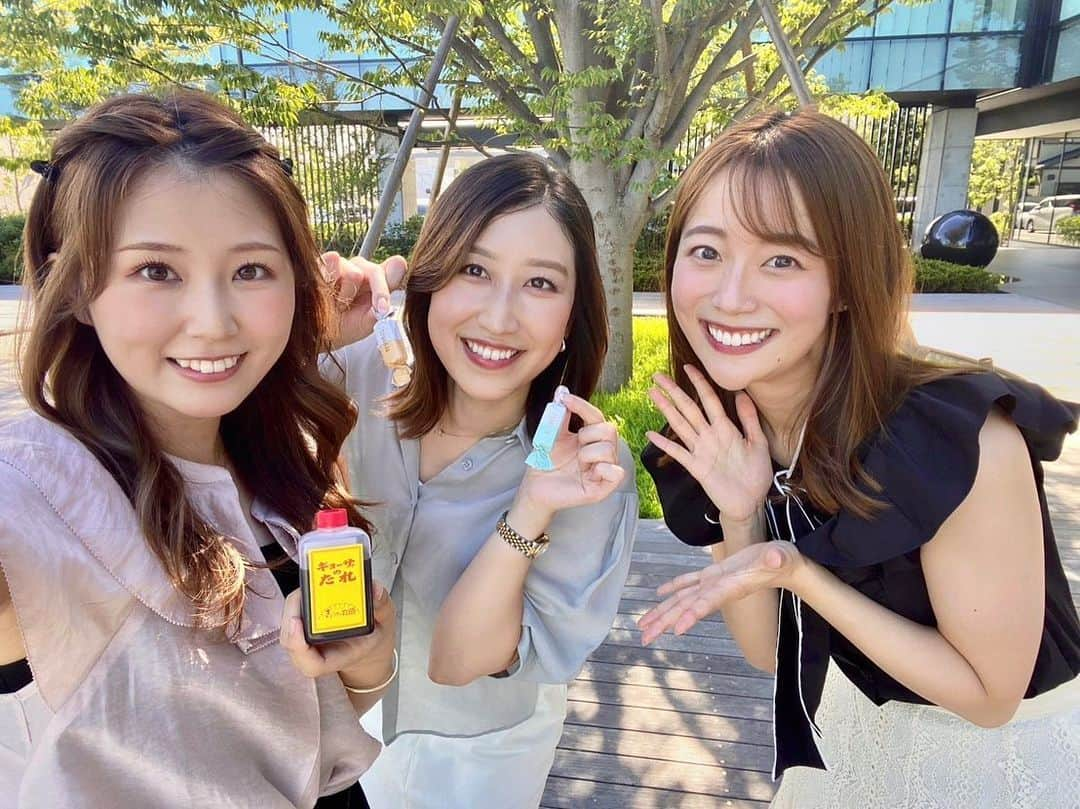 澤井志帆のインスタグラム：「.2023.9.25 ⁡ きょうの「まるごと」突撃インディアンスは、 【Daiichi-TV女性アナウンサー地元お取り寄せグルメ　プレゼンバトル⚔️❤️‍🔥】 ⁡ 静岡にいても取り寄せたくなっちゃう地元のイチオシグルメを全力プレゼンしました🫣 ⁡ 私は地元神戸のイチオシお取り寄せグルメを紹介🍖🤍 神戸はスイーツや肉、海産物など美味しい物で溢れているので、どれを紹介するか本当に悩みました😂 そんな中私は、老舗神戸牛専門店の商品をチョイス！ 見た目のインパクトも、味も間違いなしの絶品グルメです😋❤️ ⁡ インディアンスのお２人の反応はどうだったのか…！？ 午後6時15分〜お見逃しなく🤍✨ ⁡ ロケ、楽しかったな〜☺️ ⁡ ⁡ #DaiichiTV#まるごと#突撃インディアンス#インディアンス さん#アナウンサー#お取り寄せ#お取り寄せグルメ」