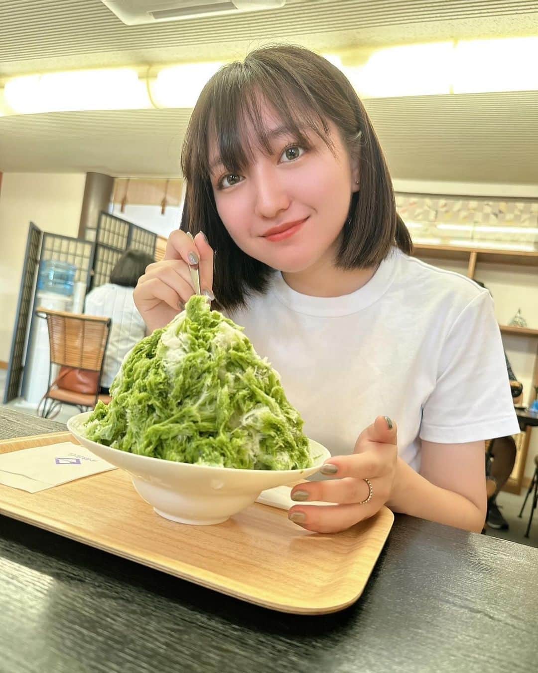 谷花音さんのインスタグラム写真 - (谷花音Instagram)「・ かき氷♡食べ納め♡  #かき氷 #段々 #涼しくなってきたけど #昼間はやっぱり暑いから #何着てくか #悩む」9月25日 14時32分 - t_kanon_ta