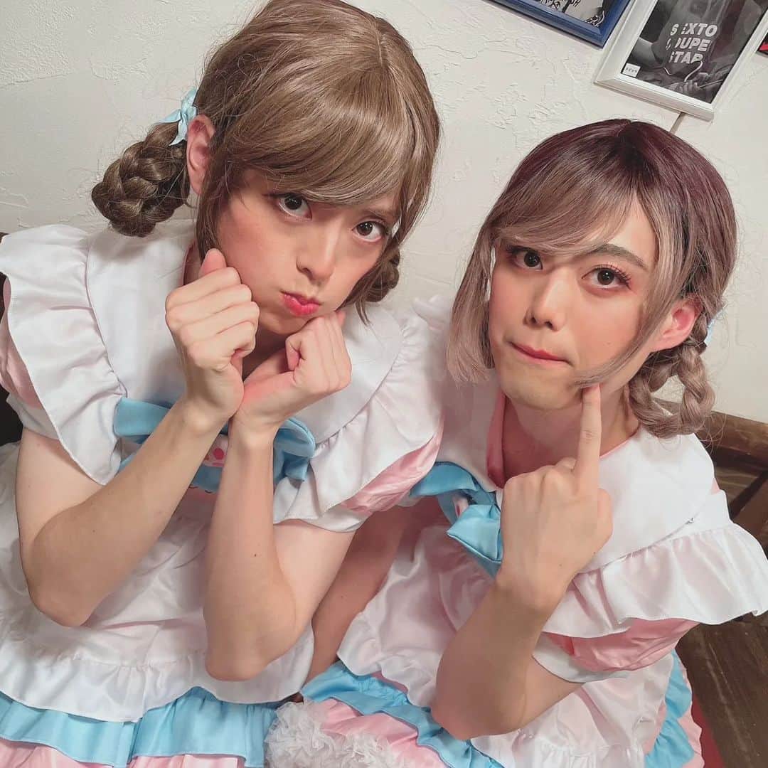 山口いく（アントワネット）のインスタグラム：「#群青団地」