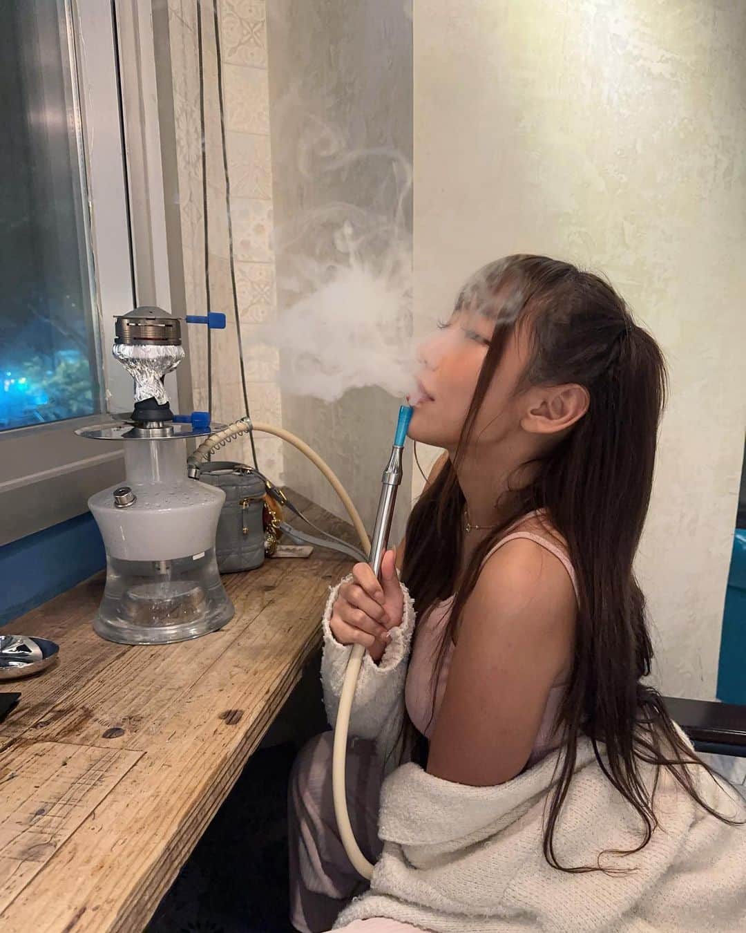 のインスタグラム：「. 10月はyavayにまたゲスト出演させていただきます🫶 遊びにきてくれたら嬉しいです🤯💓  #バーレスク　#バーレスク東京 #シーシャ　#シーシャバー　#ootd」