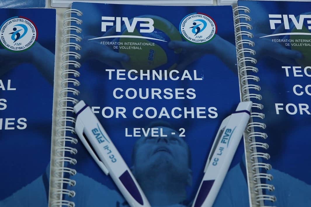 ポリーナ・ラヒモワのインスタグラム：「2 weeks ago in Baku city  I attended a very cool course for coaches from the FIVB. Because I have an education at the sports academy and received a master of sports certificate, the courses were of the second level. We had a very pleasant company, I wish everyone a good future. All of us have passed this path and received certificates, we have the opportunity to be volleyball coaches at the international level. I strongly advise all professional players and coaches to visit at least the first level, because very important information is provided for the development of volleyball. Thank you all for your support @azevolleyball 😘🙏🏼 #tbt #volleyball #baku #azerbaijan #playing-coach」