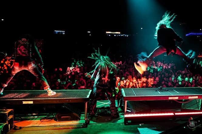 ロブ・ゾンビのインスタグラム：「Good night Phoenix! FREAKS ON PARADE is now officially a wrap. 🔥 Definitely a wicked summer was had by all. #robzombie #freaksonparadetour2023」