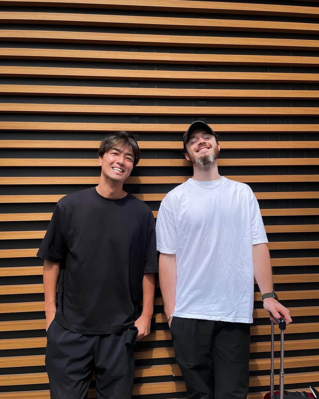 のインスタグラム：「家に泊めてくれる寛大な心の持ち主のカップル👫 しょーたと奥さん、一週間ありがと🥹」