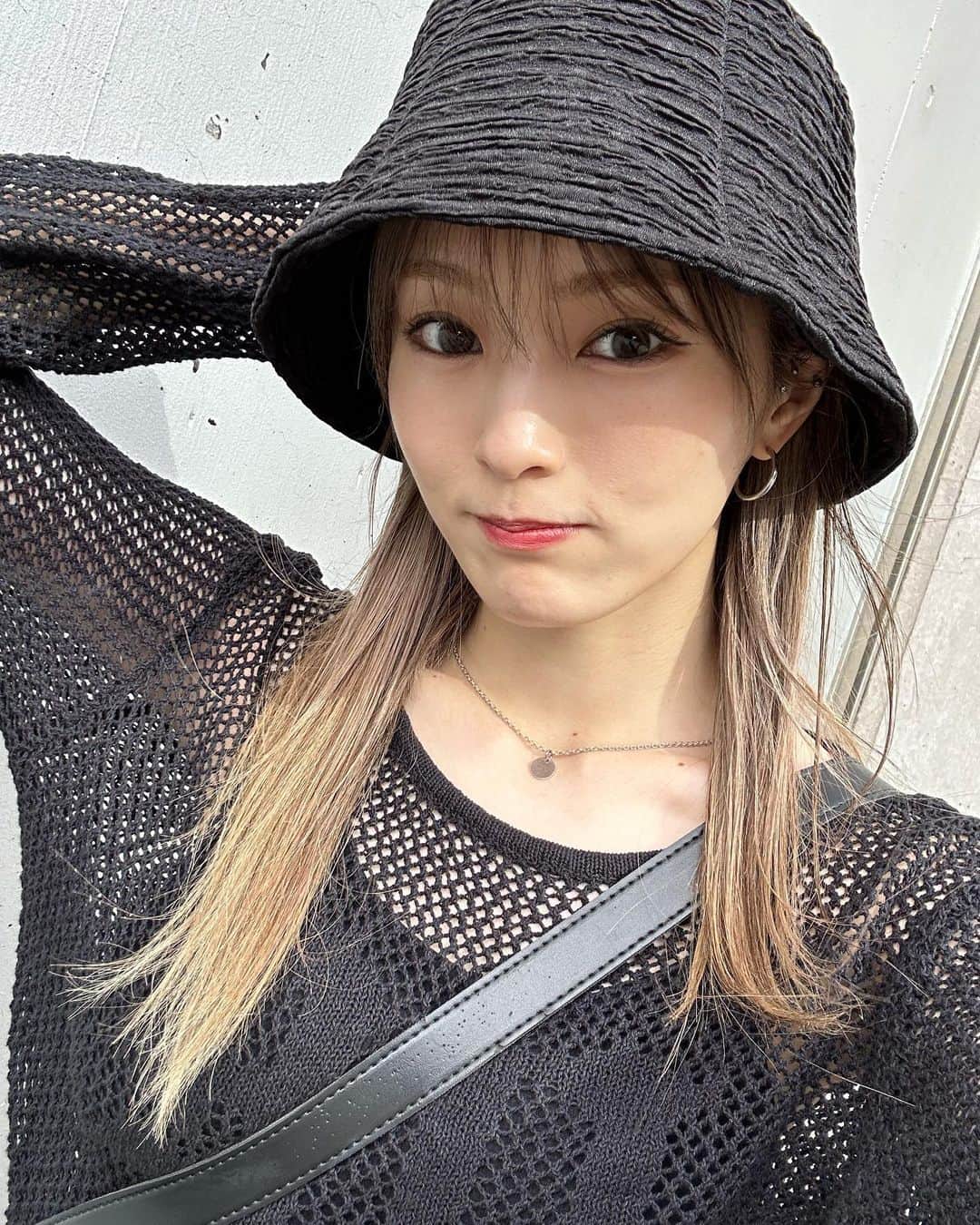 山本彩のインスタグラム：「⁡ 秋の風だ🍁🍂𓏲𓂅𓂅 ⁡」