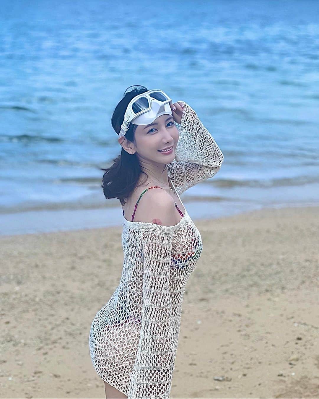 亜里沙のインスタグラム：「宮古島で @ummy_freediving の撮影＆ダイビング💙  #キッチンみほりん  （冷やし宮古そばが美味しくて大満足🤤 #わいわいビーチ （亀さんはここでは会えなかったけど、海が綺麗だった！ #美ら島 @churashima_miyakojima  （ハッピー沖縄気分になれる居酒屋さん🌿 宮古島観光大使のチョンダラーさんが歌ってくれたよ〜✨  我去沖縄的宮古島 #ummy 的拍攝 宮古島的海邊特別漂亮喔〜！！✨ 我用ummy的diving mask潛水了✨✨ 沖縄的東西很好吃🤤 （我在日本第一次吃地瓜葉了！！🌿  #日本 #日本旅行 #日本旅遊  #沖縄旅行 #宮古島 #宮古島旅行」