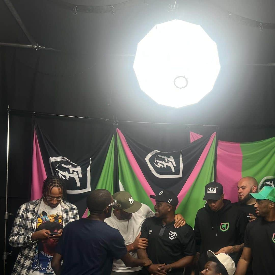 ジョリオン・レスコットさんのインスタグラム写真 - (ジョリオン・レスコットInstagram)「Gang gang, they know ball. @filthy_fellas」9月26日 3時17分 - joleonlescott