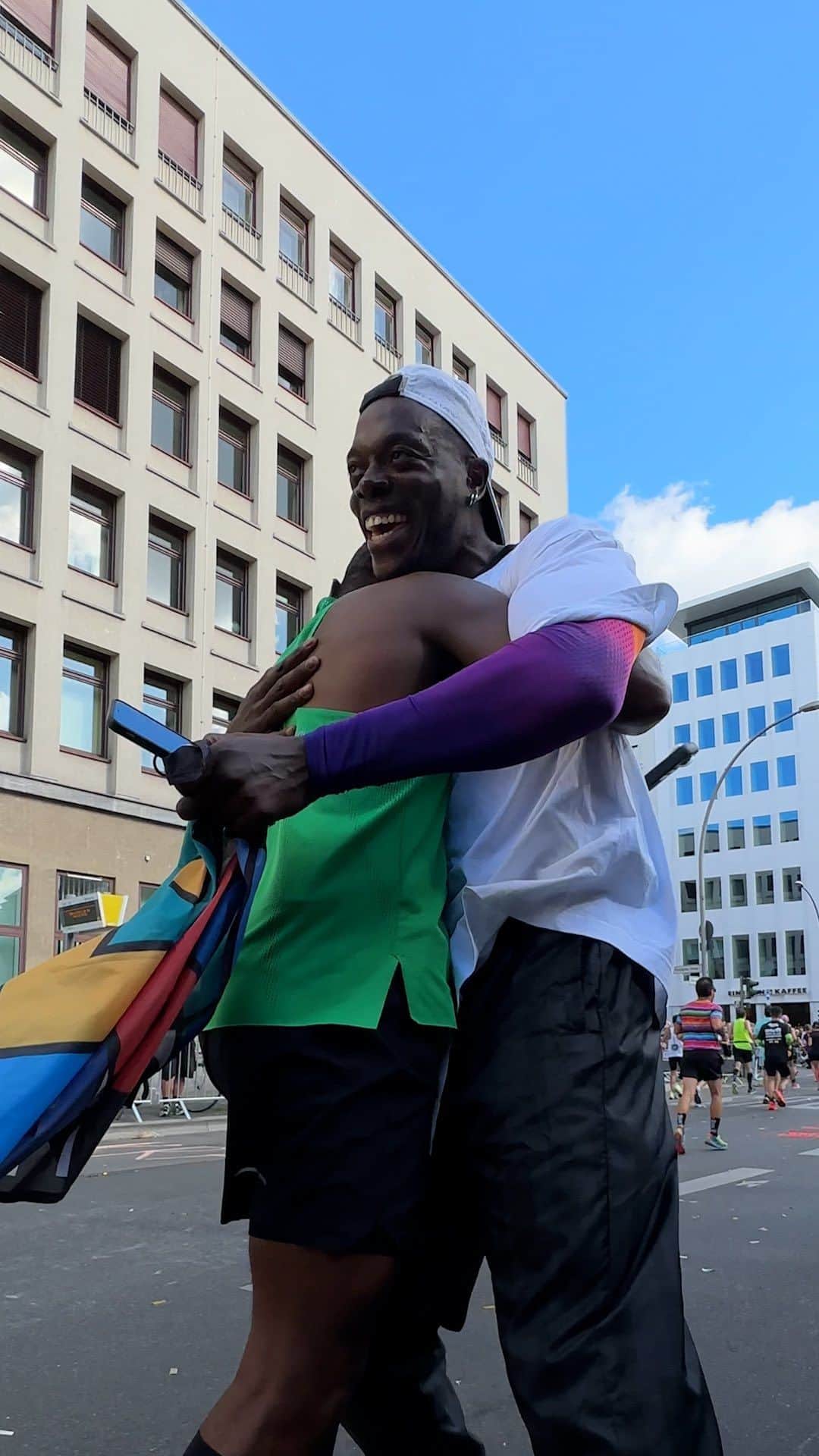 のインスタグラム：「On race weekend, Berlin is just full of energy. ⚡  We’ve been soaking up the amazing atmosphere with our host @whambam_cam – asking runners, including our Elite Pacers, what makes a beautiful run. ✨」