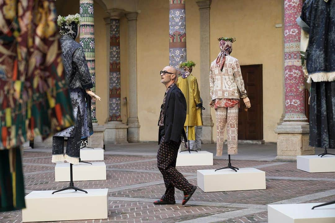 Pierre-Louis Masciaさんのインスタグラム写真 - (Pierre-Louis MasciaInstagram)「A special thank you to all the guests we had the pleasure of welcoming yesterday in Milan inside Palazzo Isimbardi at the presentation of our Spring Summer 2024 collection, Voyage Autour De Mon Jardin. Thanks to everyone who made this day unforgettable @achillepinto @eplusestudio @cvcommunications @pascalelandot @showroompoint @showroom_ioime @klauser_ @apropostudionyc @e_noi_ @bonacina1889 @northsix」9月26日 2時09分 - pierrelouismascia