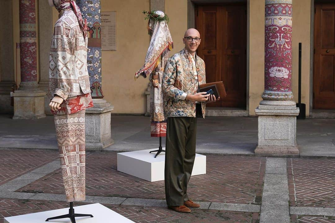 Pierre-Louis Masciaさんのインスタグラム写真 - (Pierre-Louis MasciaInstagram)「A special thank you to all the guests we had the pleasure of welcoming yesterday in Milan inside Palazzo Isimbardi at the presentation of our Spring Summer 2024 collection, Voyage Autour De Mon Jardin. Thanks to everyone who made this day unforgettable @achillepinto @eplusestudio @cvcommunications @pascalelandot @showroompoint @showroom_ioime @klauser_ @apropostudionyc @e_noi_ @bonacina1889 @northsix」9月26日 2時09分 - pierrelouismascia