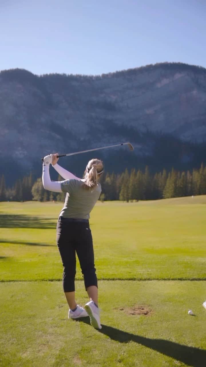 ブルック・ヘンダーソンのインスタグラム：「We were super excited to welcome @brookehendersongolf to Fairmont Banff Springs Golf Course! ⛳️   Check out what she had to say about her experience out on the greens!   #BanffSprings #CelebrateHere #BanffSpringsGolfCourse」