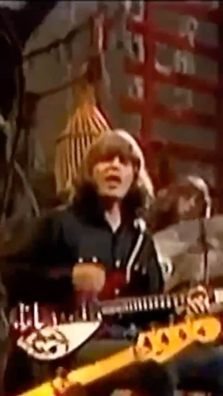 ジョン・フォガティのインスタグラム：「#DidYouKnow that “Proud Mary” was John’s first gold record?」