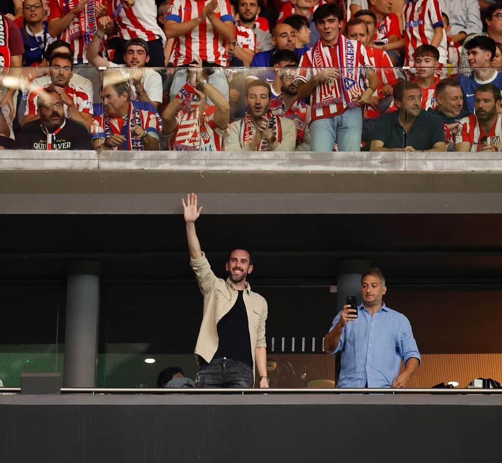 ディエゴ・ゴディンのインスタグラム：「Gracias por el cariño! ❤️  A disfrutar que el derbi es nuestro 🫡」