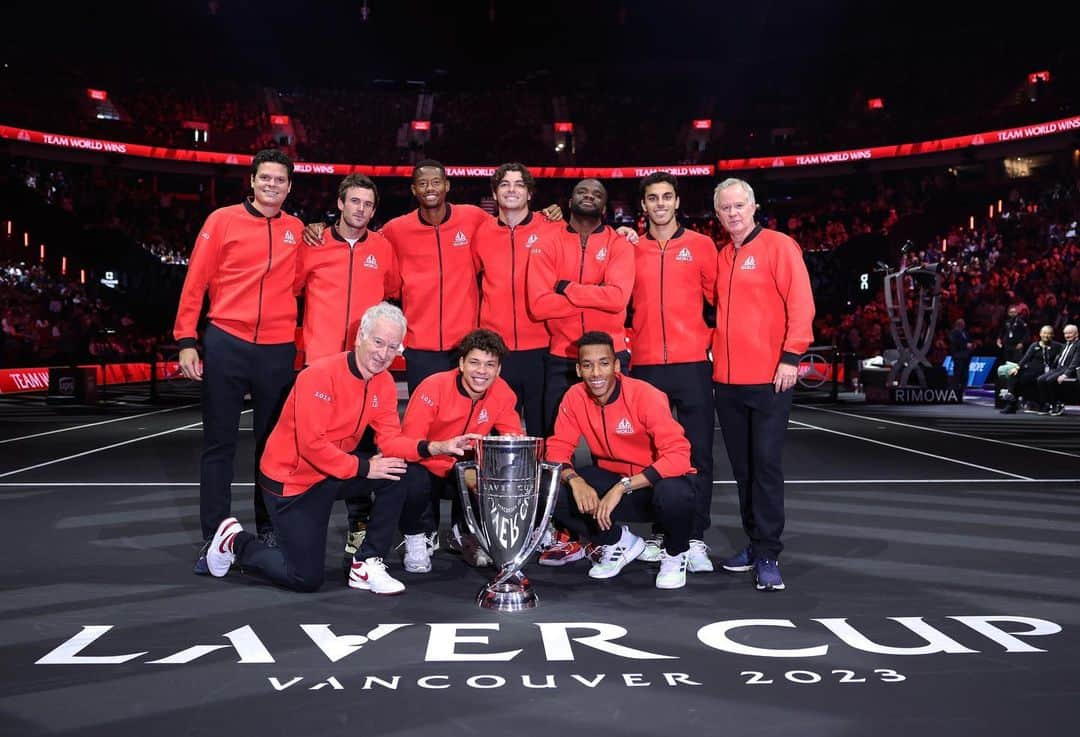 フェリックス・オジェ＝アリアシムのインスタグラム：「BACK TO BACK 🔴🙌🏽 This time on home soil 🇨🇦🌎 Unforgettable moments with these guys.  #lavercup   📸: Clive Brunskill」