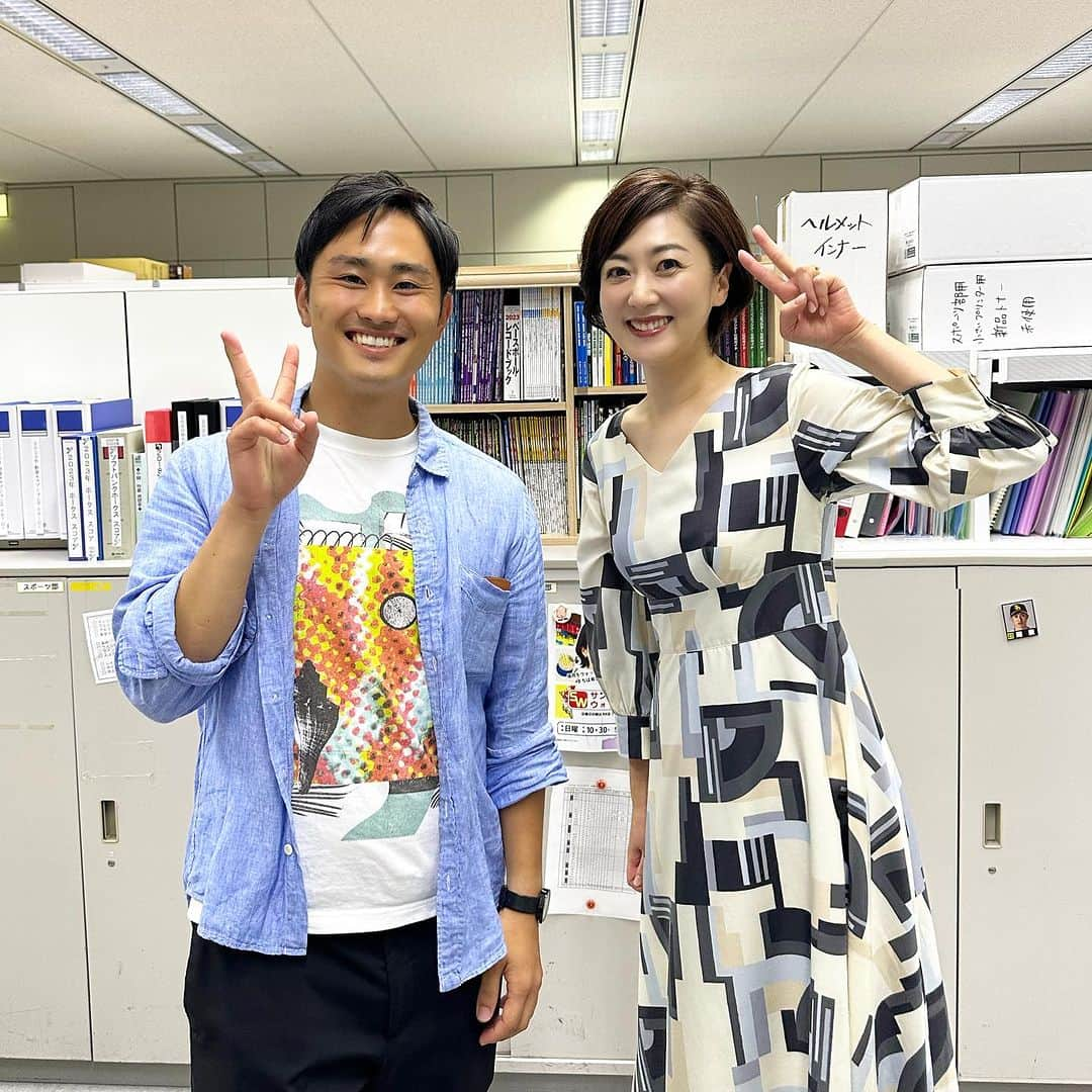 池尻和佳子さんのインスタグラム写真 - (池尻和佳子Instagram)「「夏休みをもらいましたので、ご挨拶に来ました！」なんて爽やかなのでしょう。福岡県出身でOBS大分放送で活躍中の渡辺敬大アナウンサー。今後が楽しみですね。  #渡辺敬大 アナウンサー#obs#大分#出身#大野城市#福岡 #野球#やっていた#そうです#優秀#アナウンサー#今後 #楽しみです#tbs#rkb#同じ#系列#アジア大会#出会い #福岡出身#万歳#池尻和佳子」9月25日 18時31分 - wakako_ikejiri_rkb