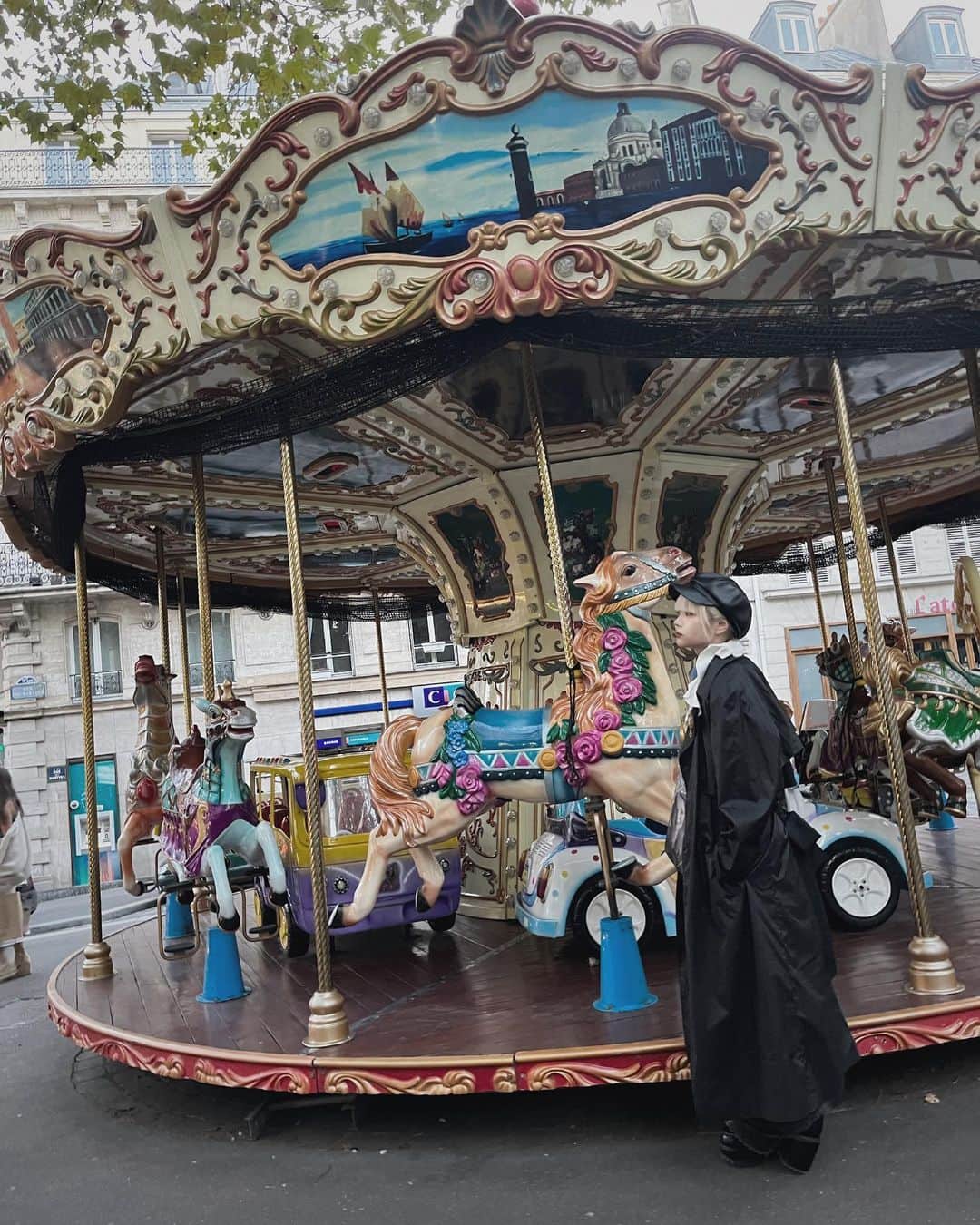 のインスタグラム：「🇫🇷🎠」