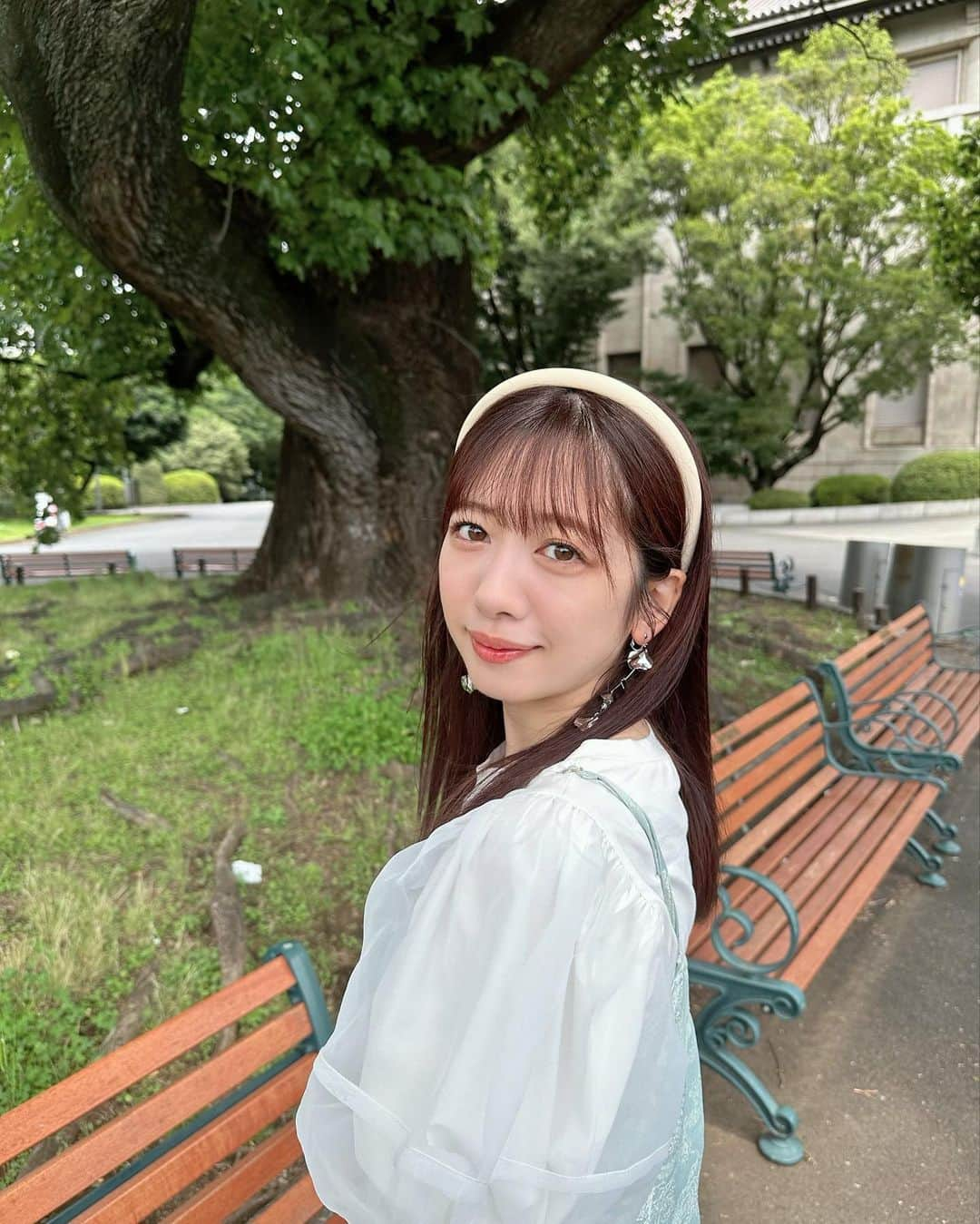 真山りかのインスタグラム：「. ⁡ 今夜21:30〜Eテレ 趣味どきっ！関東会いに行きたい仏さま ぜひご覧ください♡♡ ⁡ tops @the.pr_ @reedit_official dress @randa_pic ⁡ ⁡ #まやまいしょう ⁡ #まやまにあ ⁡ .」