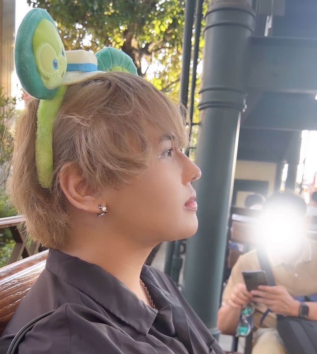 MARIMO。さんのインスタグラム写真 - (MARIMO。Instagram)「ディズニーで知らん人と 2ショットいぇーい‼️✌️  #disneysea  #disney」9月25日 18時40分 - marimodane