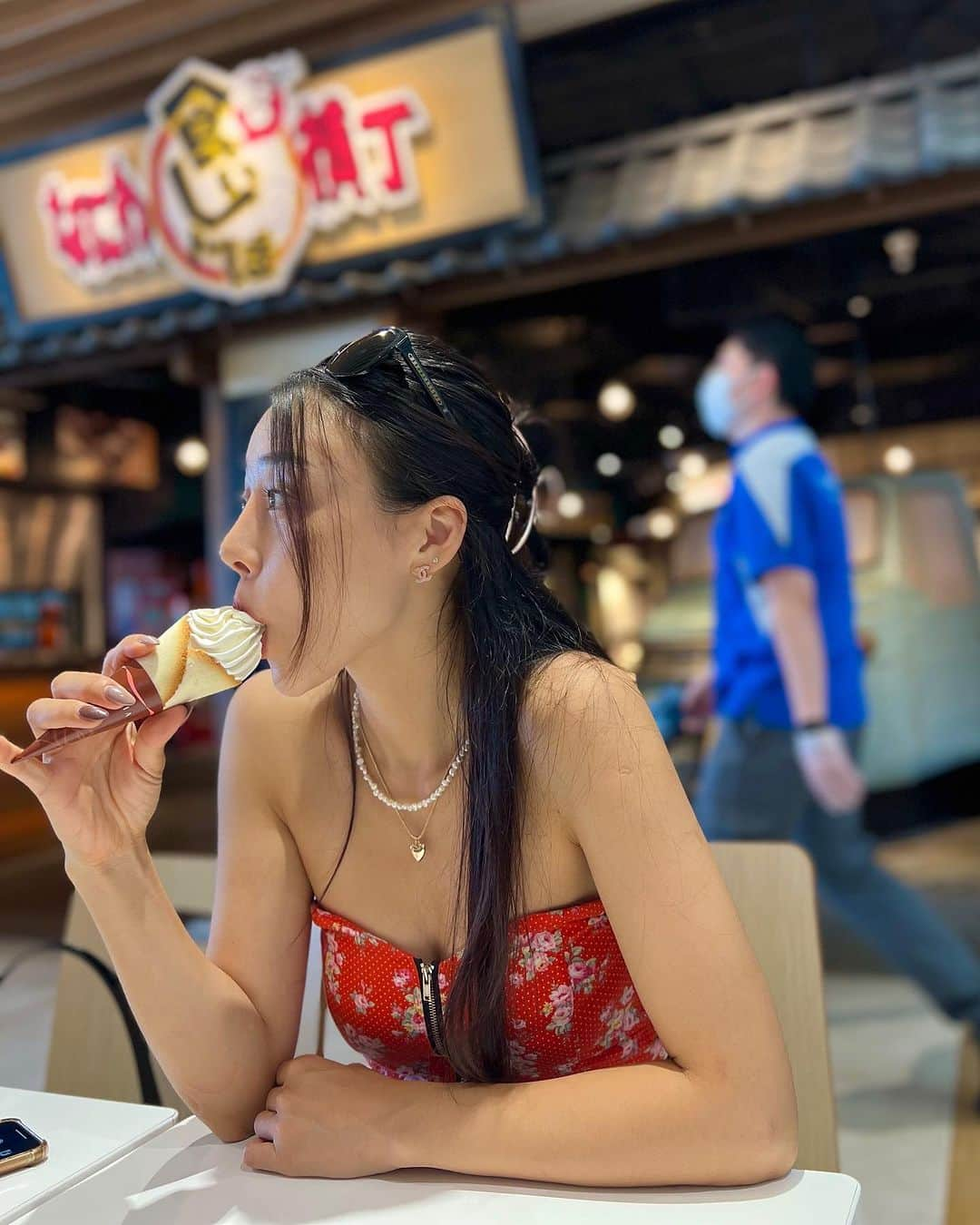 ピパ のインスタグラム：「내 맴은 아직 오사카🥹  #osaka」