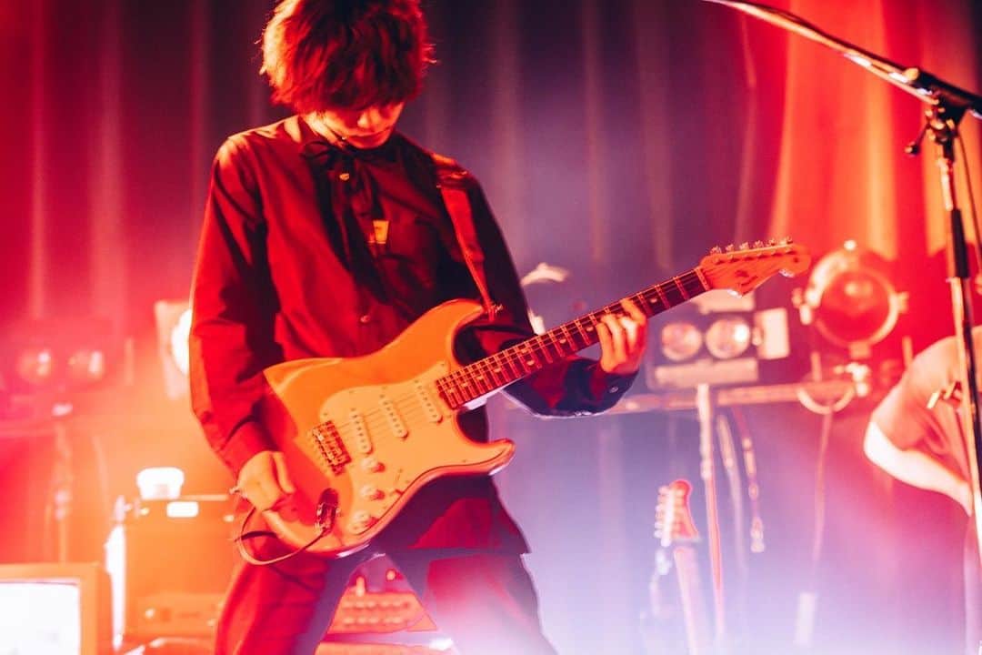 ソラさんのインスタグラム写真 - (ソラInstagram)「ライブしてええええ  Photo by(@junpeihiyoshi)  #lennycodefiction  #バンド #ギター」9月25日 18時55分 - sora_style7
