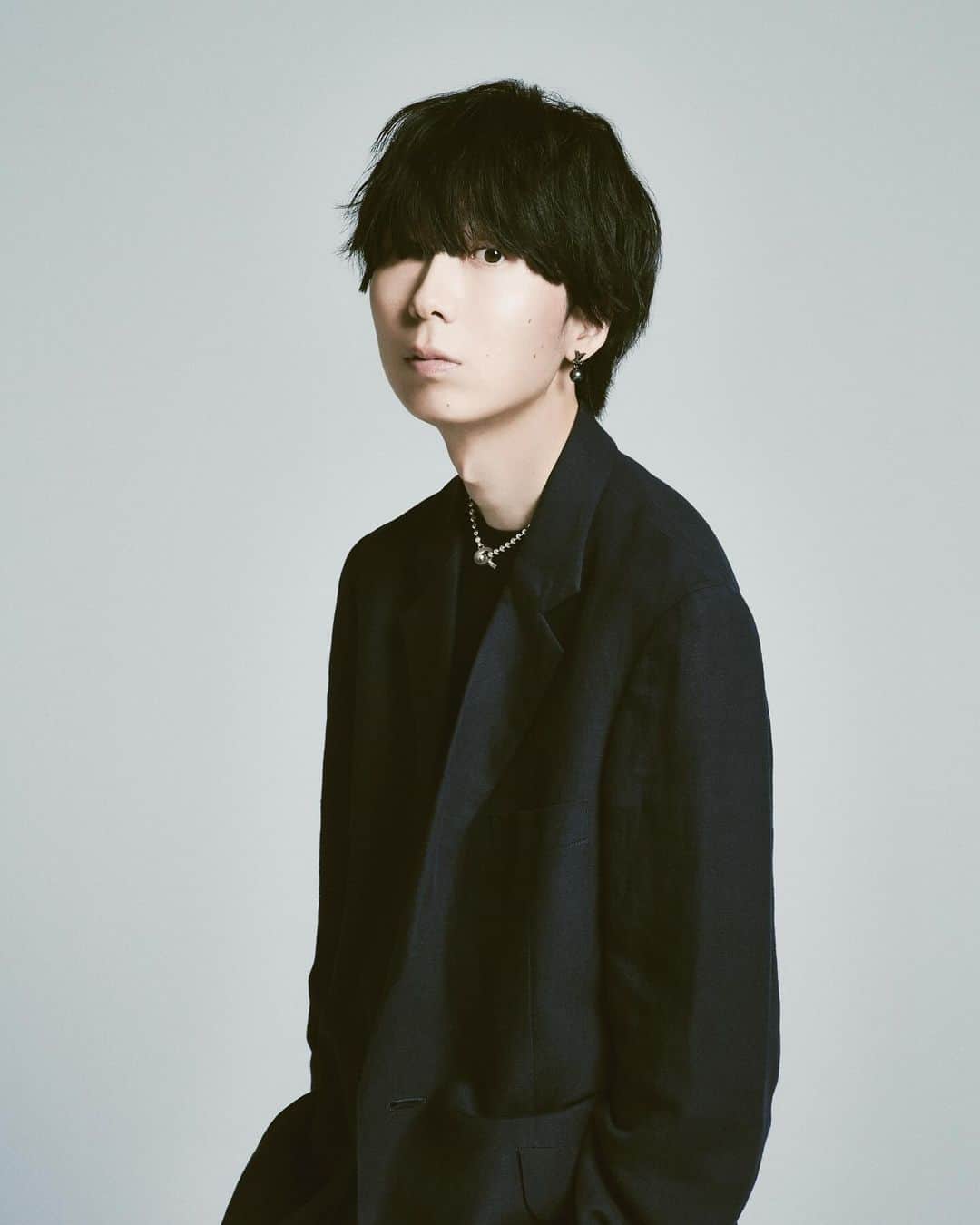 川谷絵音のインスタグラム：「ソロアー写更新しました📸」